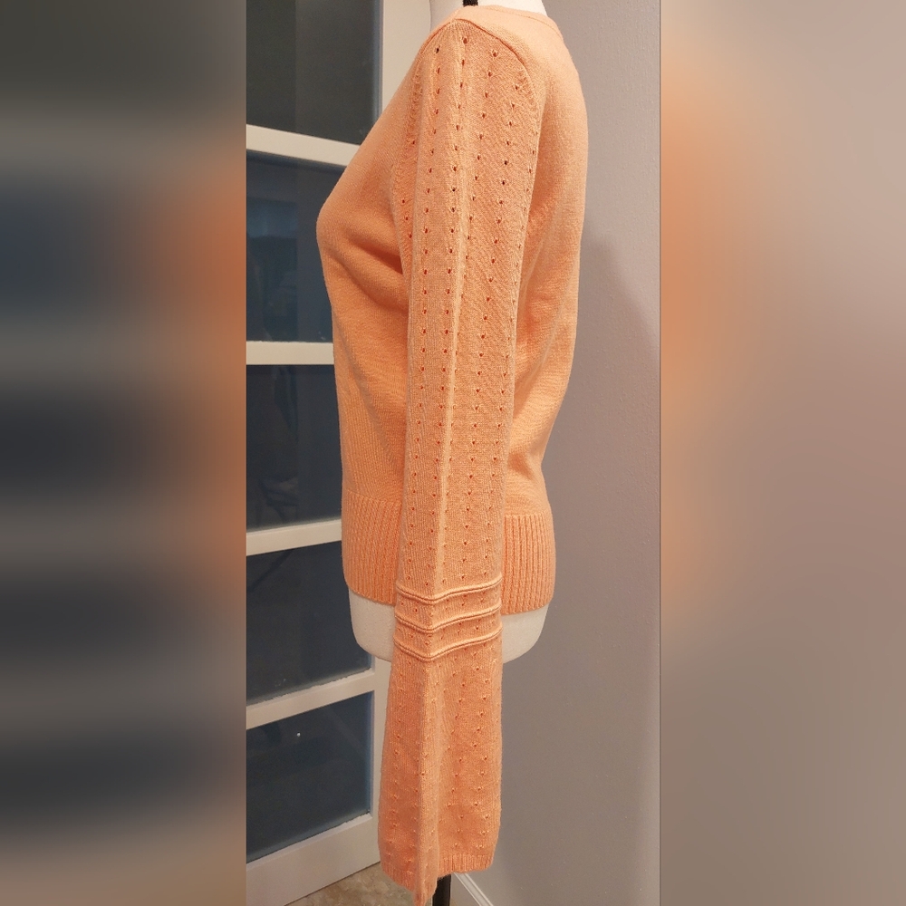 Guess Orange V-Neck Sweater Lightweight Knit - Picture 4 of 10